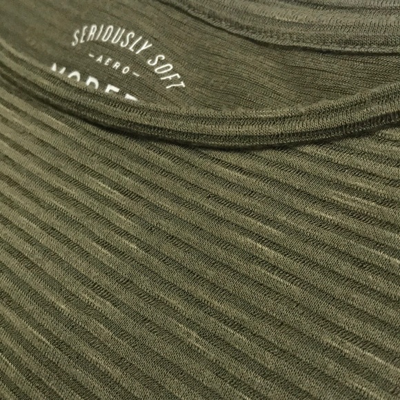 Striped Crop Top - Picture 2 of 2